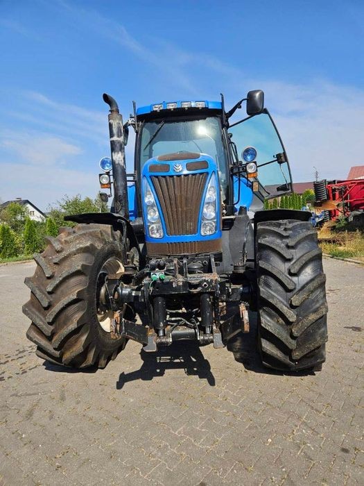 Ciągnik rolniczy New Holland T8050