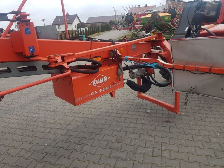 Zgrabiarka 2 karuzelowa Kuhn GA 8020, 2007r.